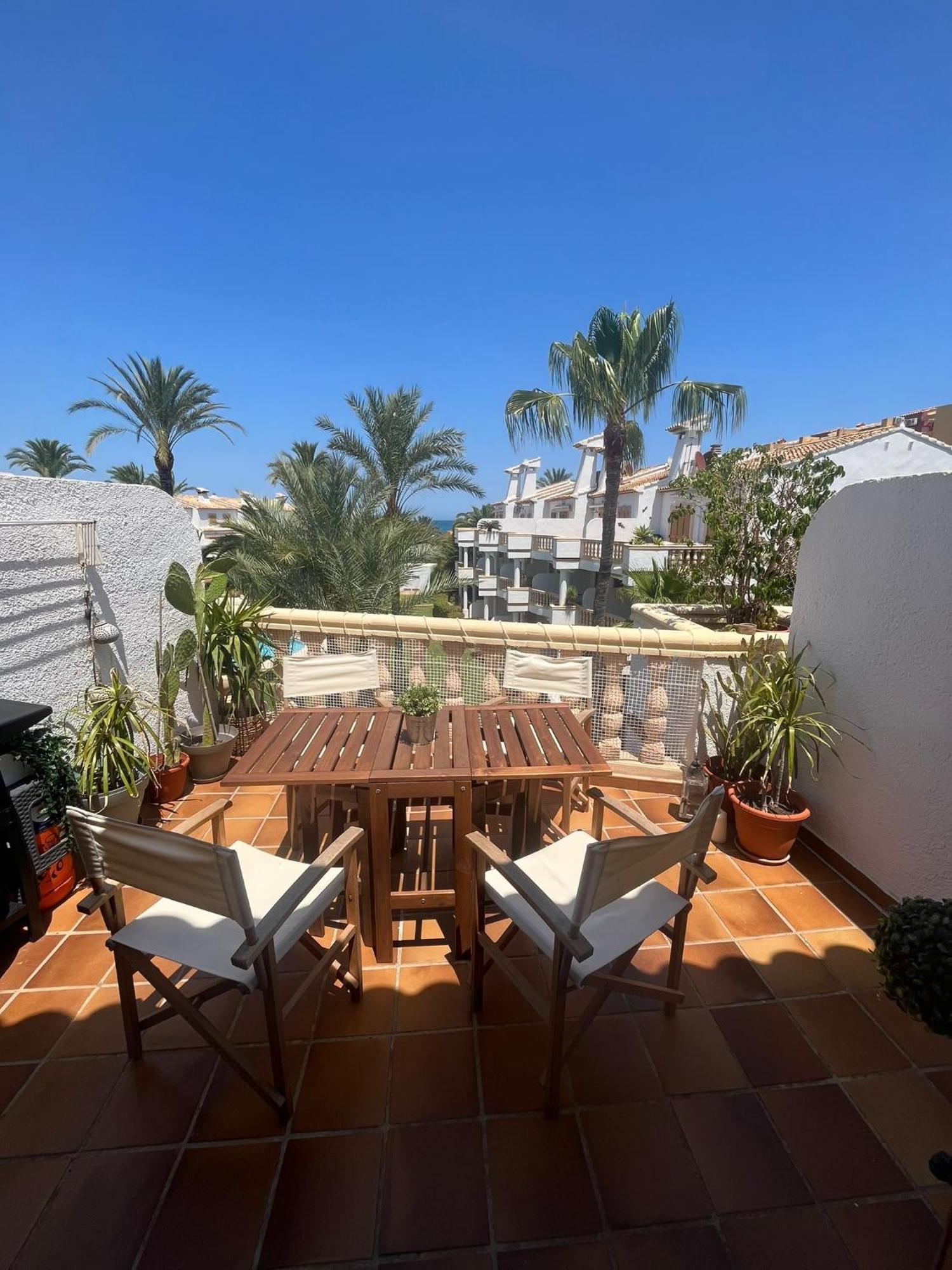 Apartamento Atico Con Salida Directa A La Playa -
