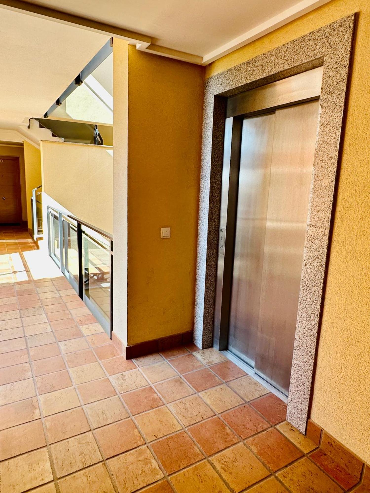 Apartamento Jardines De 24