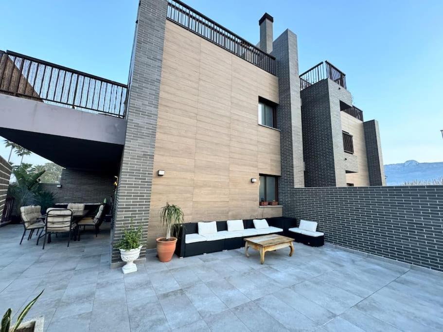 Apartamento Con Gran Terraza *