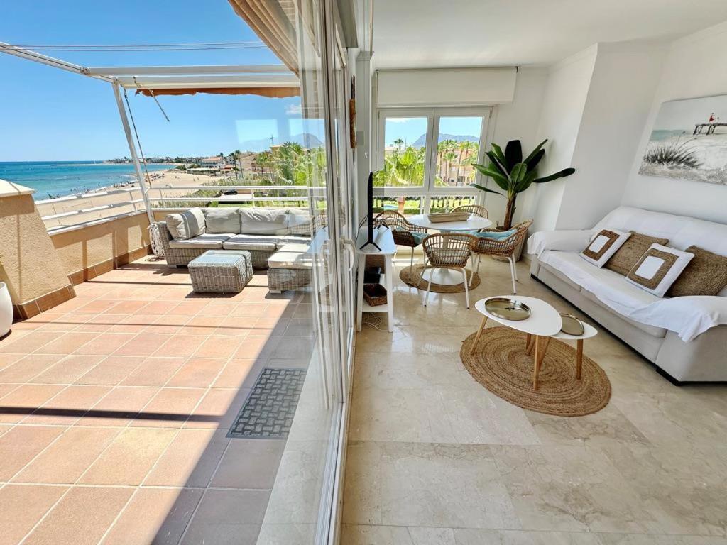 Atico Frontal Al Mar Con Piscina Privada By Homeprive *