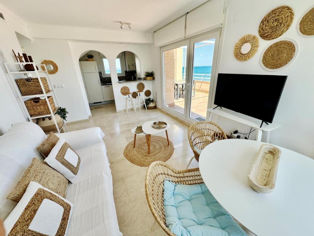 Atico Frontal Al Mar Con Piscina Privada By Homeprive