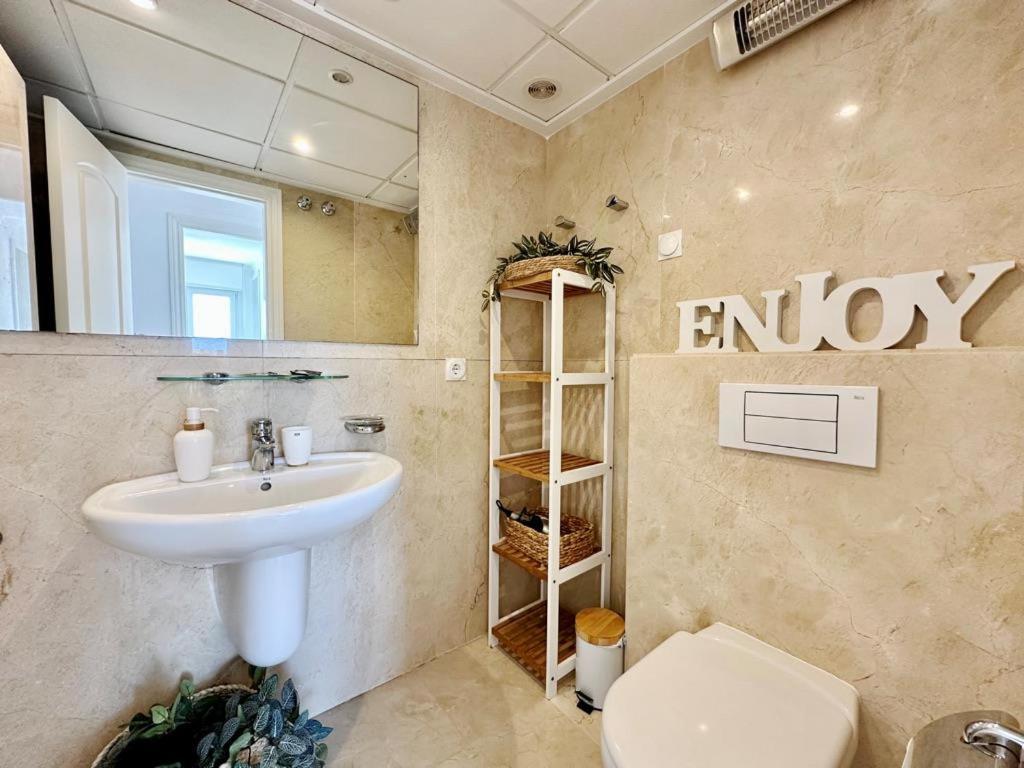 Apartment Atico Frontal Al Mar Con Piscina Privada By Homeprive