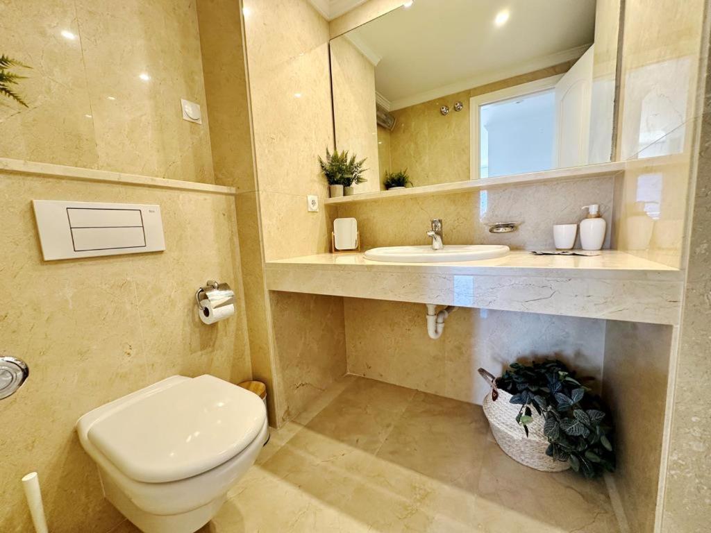 Apartment Atico Frontal Al Mar Con Piscina Privada By Homeprive Denia