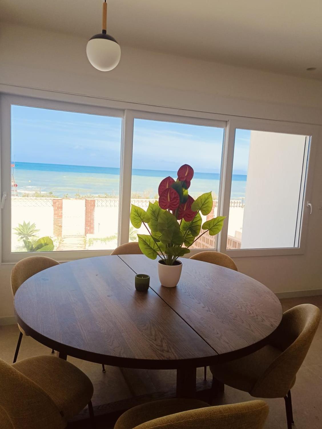 Vistas Y Terraza Panoramica Frente Al Mar En Denia, Rotas Apartamento Dénia
