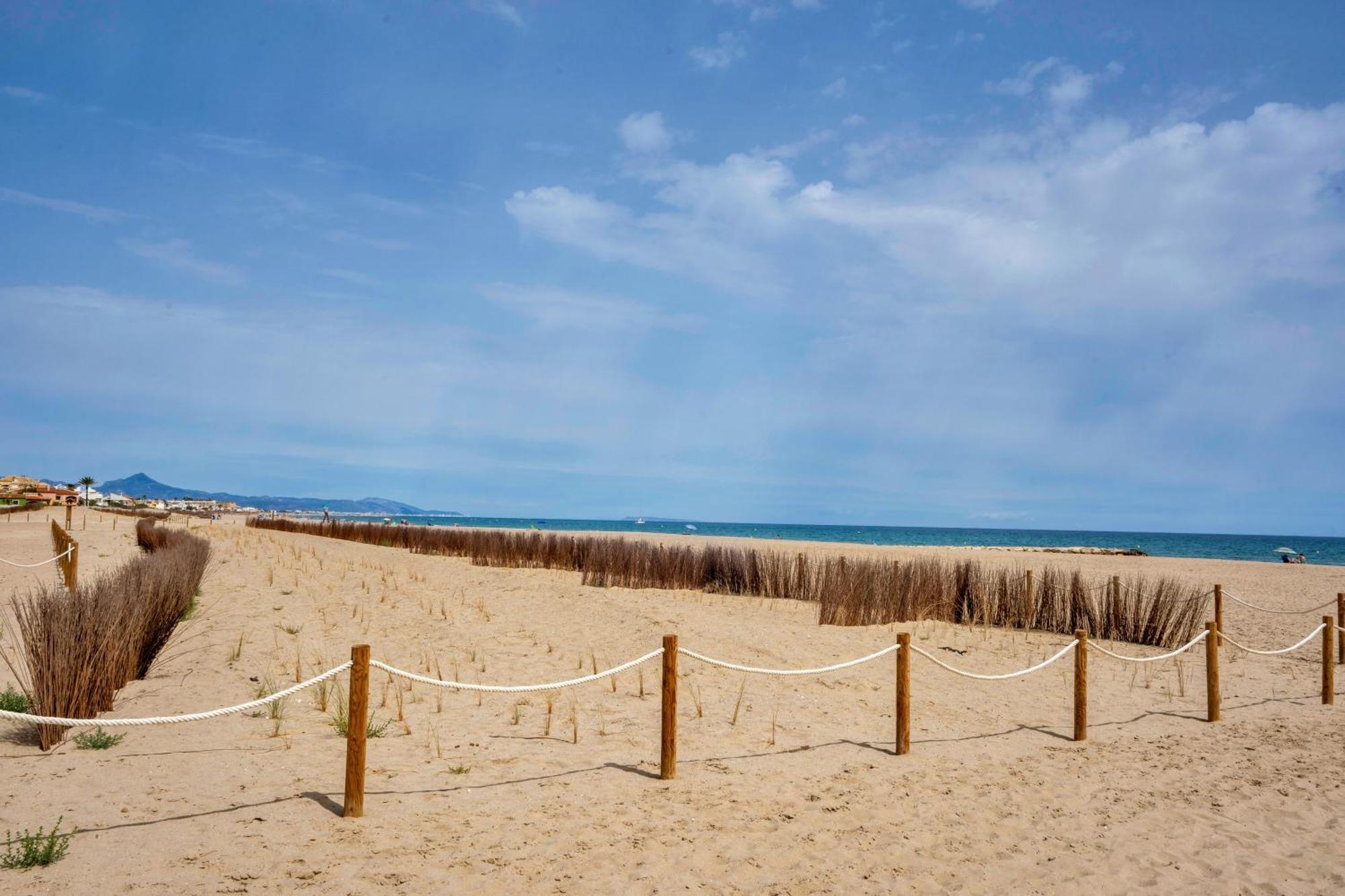 Seaview Beachlove Les Deveses