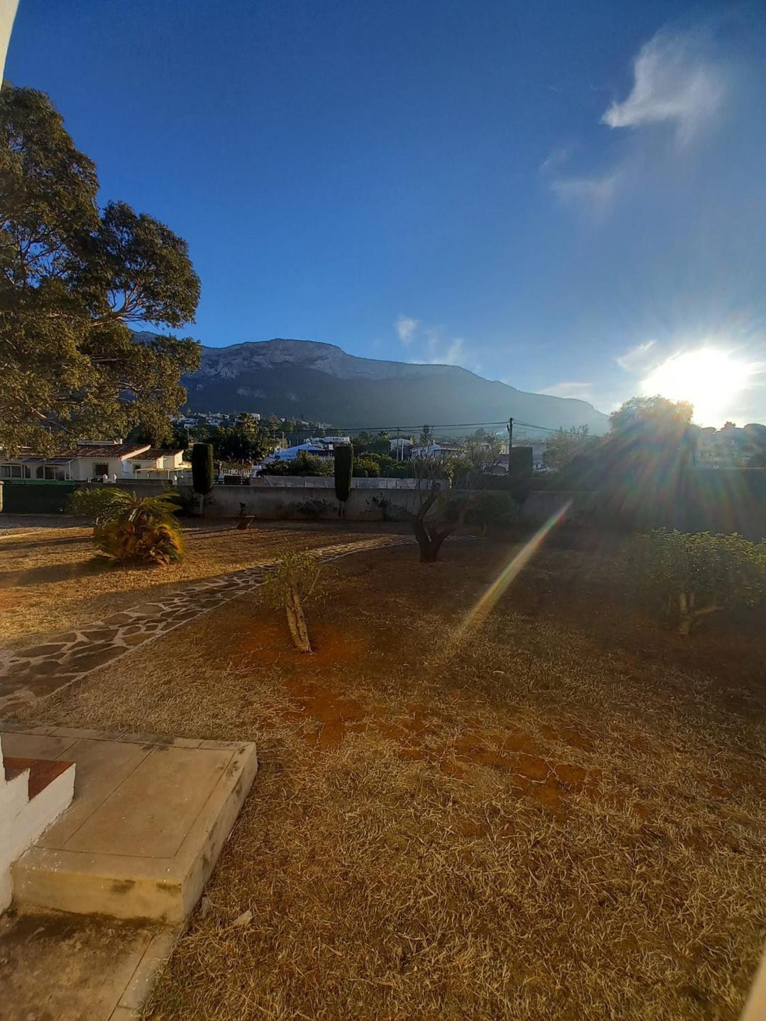 Villa El Campus Vistas Al Mar Y Al Montgo *