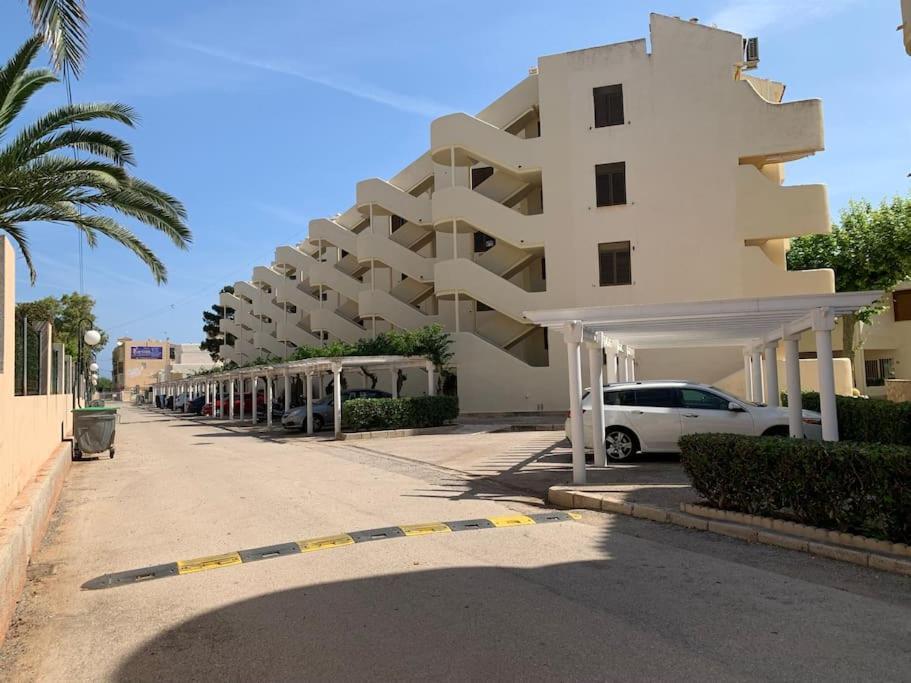 Con Piscina A 200m De La Playa En Apartamento Dénia
