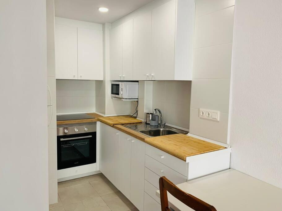 Con Piscina A 200m De La Playa En Apartamento *