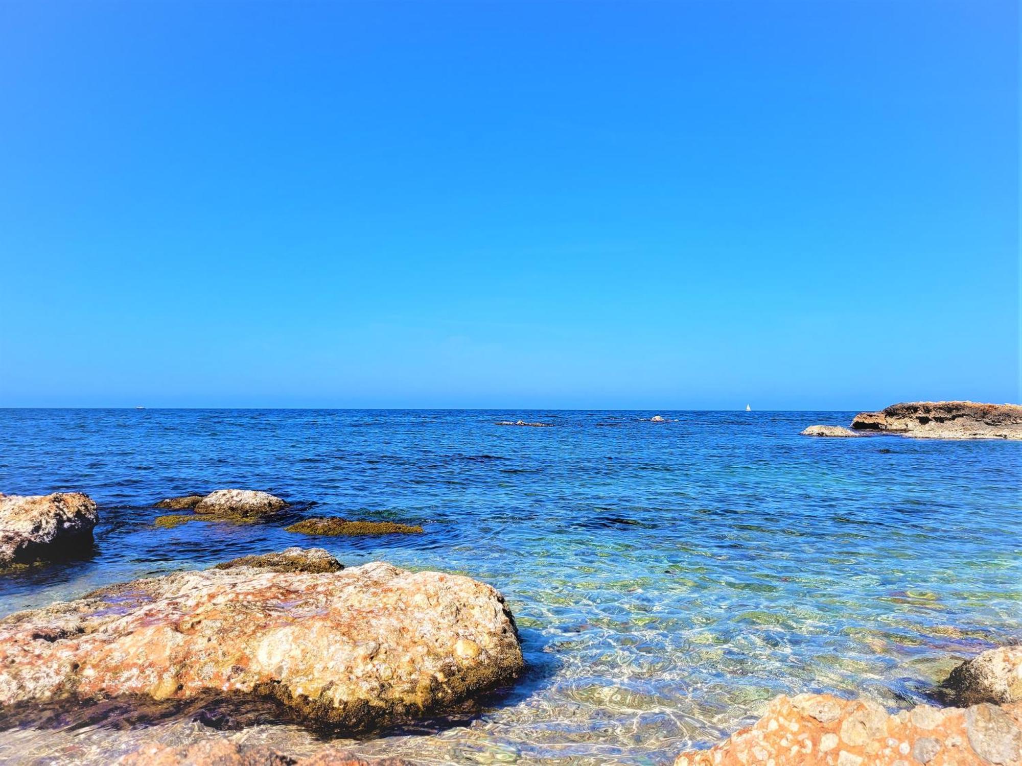 With Private Pool And Tennis Court 150 Metres From The Sea-villa El Olivo *