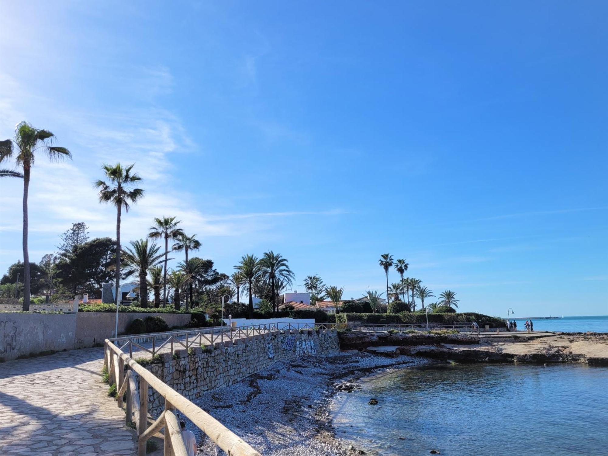 With Private Pool And Tennis Court 150 Metres From The Sea-villa El Olivo Villa *
