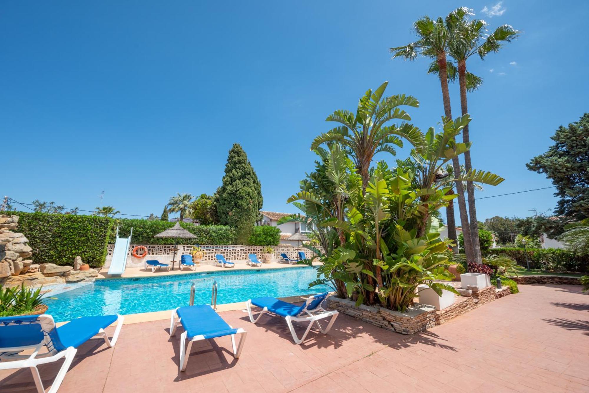 Villa With Private Pool And Tennis Court 150 Metres From The Sea-villa El Olivo Denia