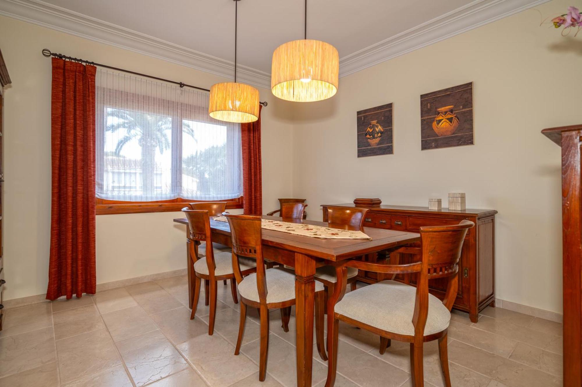 Villa With Private Pool And Tennis Court 150 Metres From The Sea-villa El Olivo