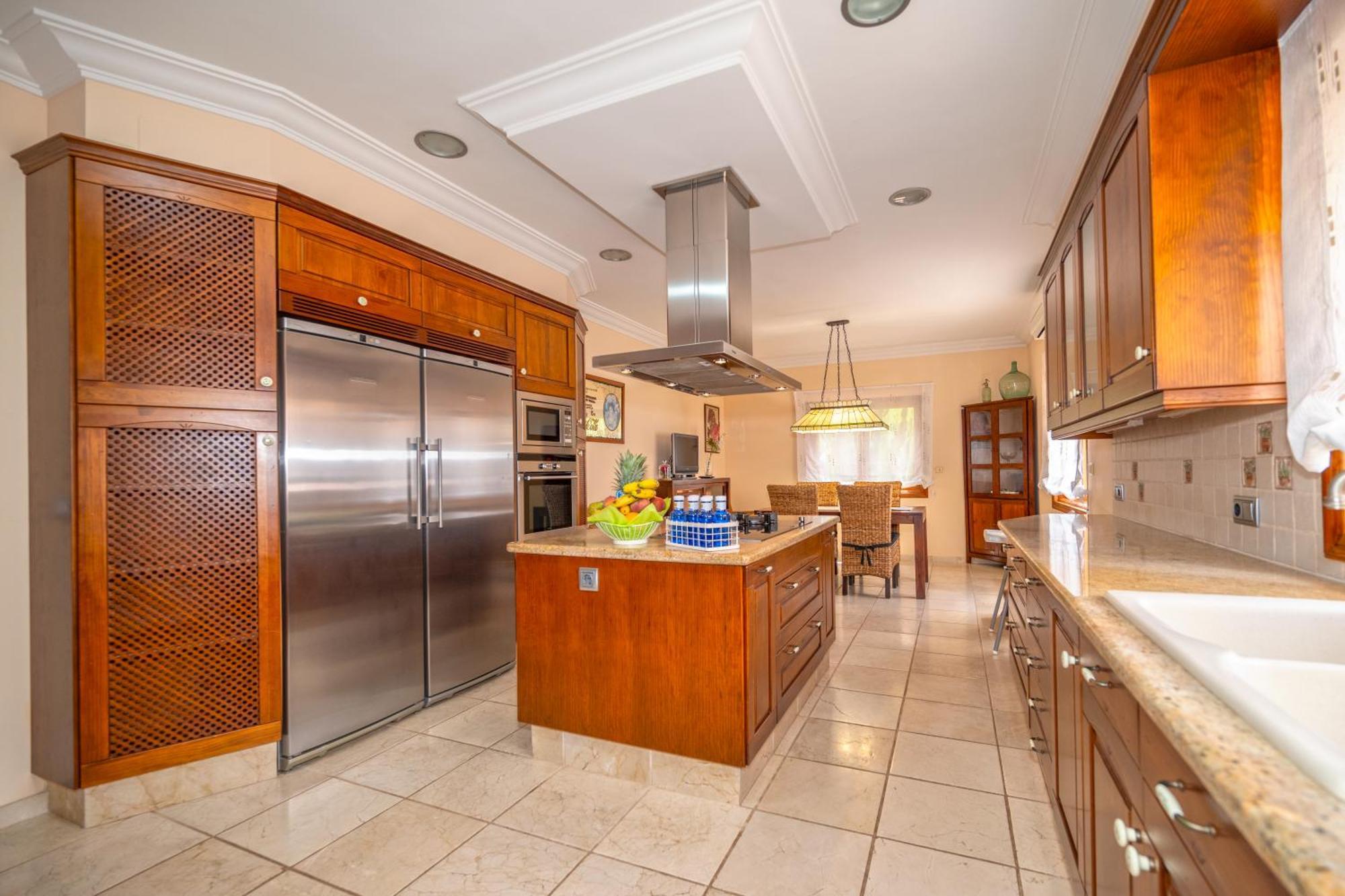 With Private Pool And Tennis Court 150 Metres From The Sea-villa El Olivo Denia