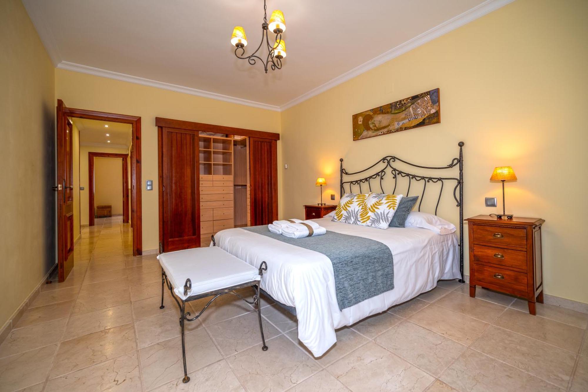With Private Pool And Tennis Court 150 Metres From The Sea-villa El Olivo * Denia