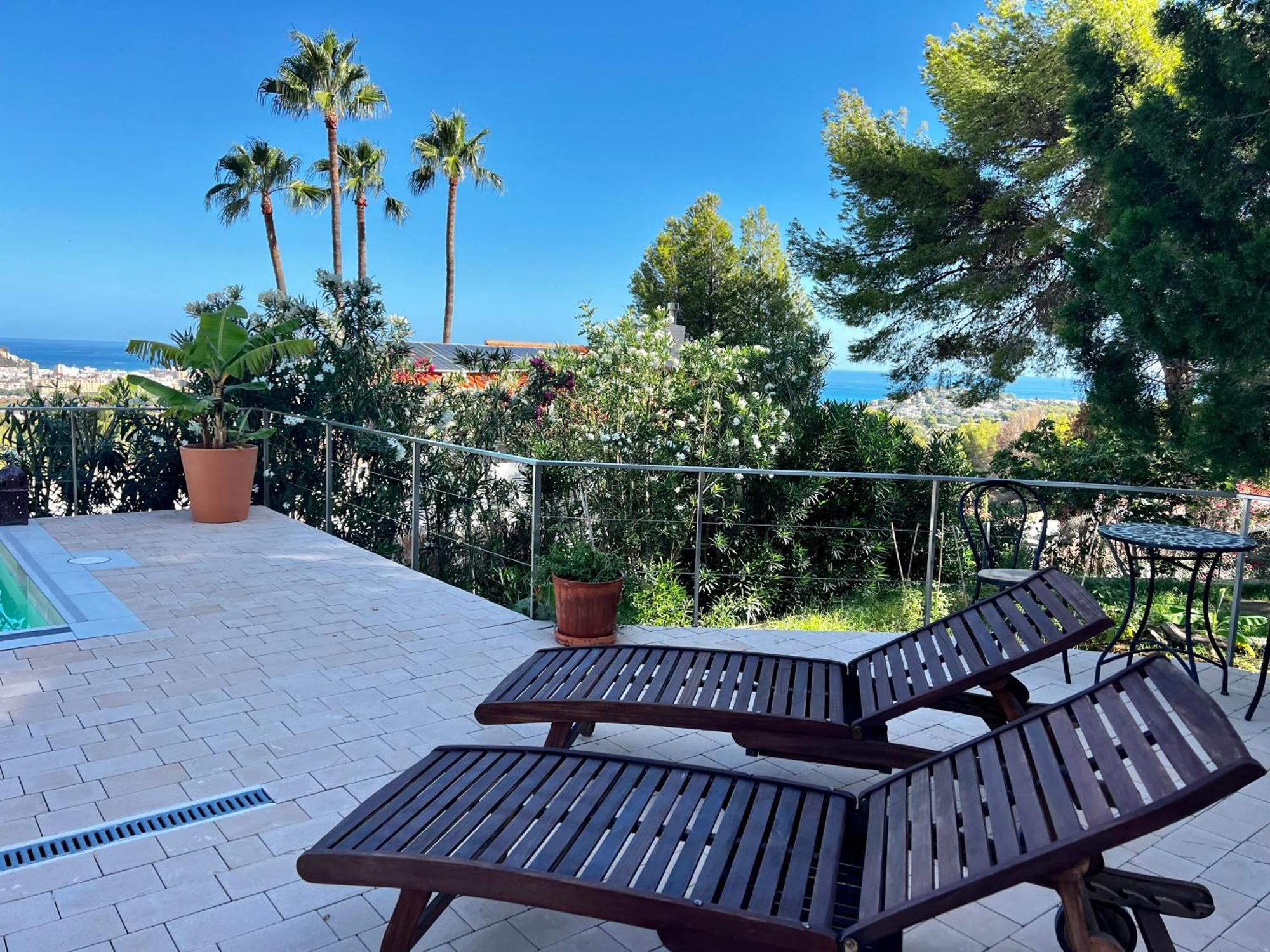 House With Swimming Pool And Amazing Sea And Mountain Views In Montgo, Сasa de vacaciones Dénia