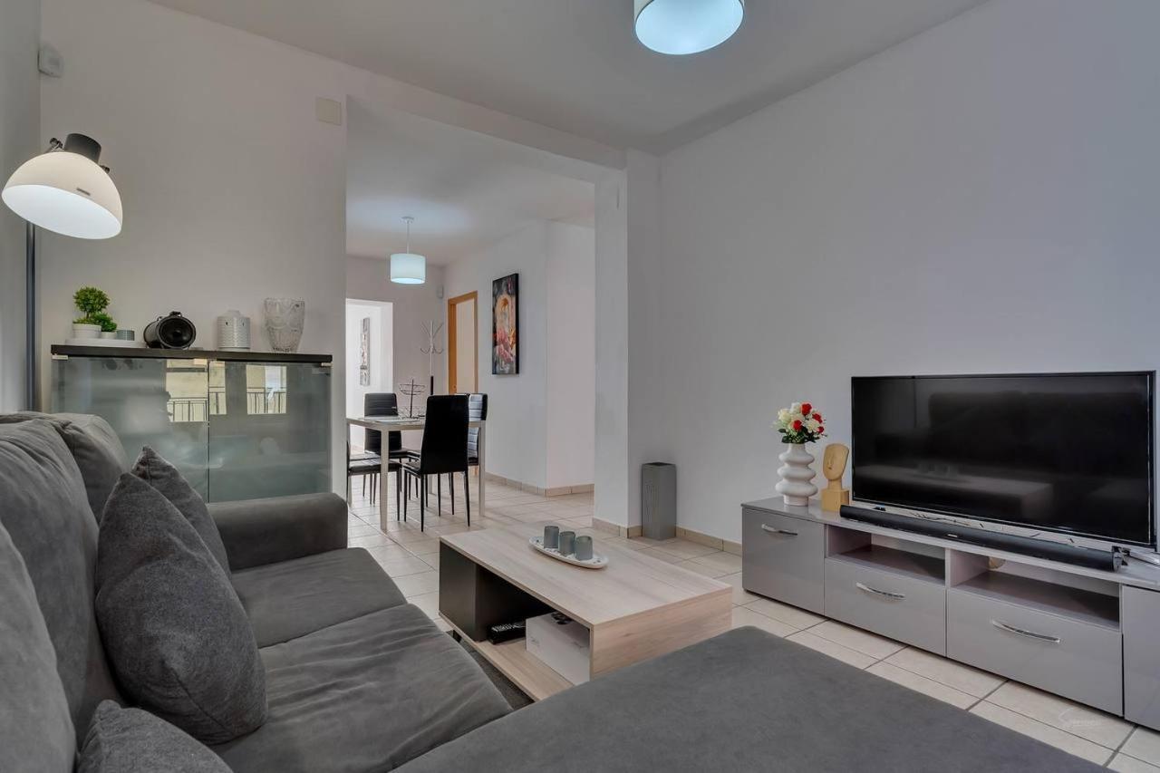 Terrace & Bbq Experience Apartment