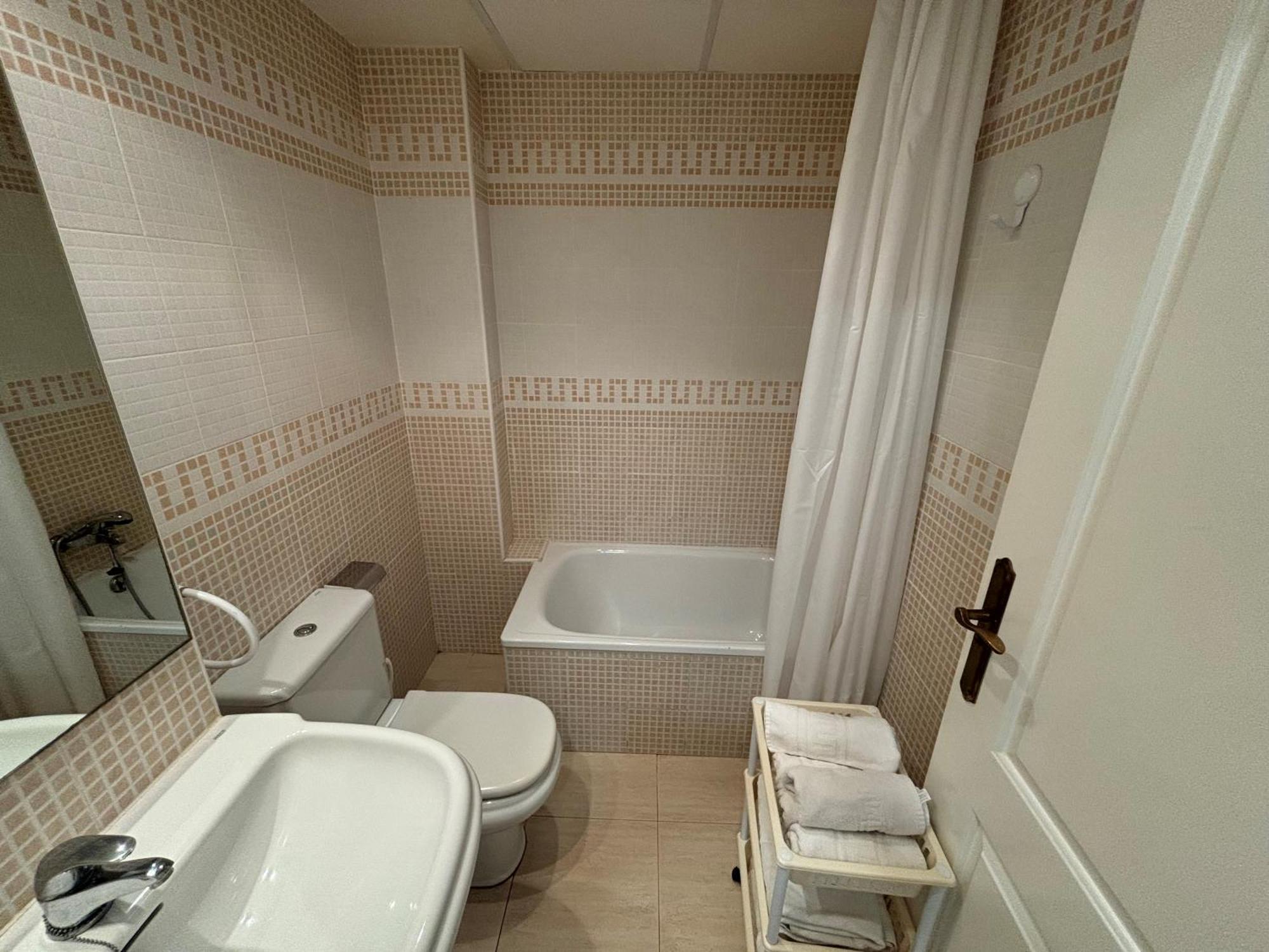 Apartamento La Riviera Bajo-serviden