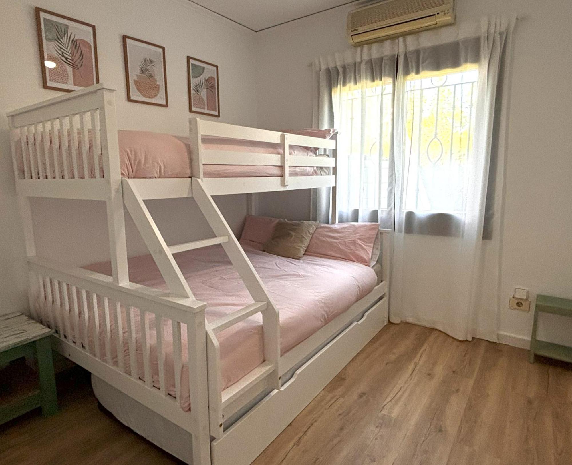 Casa Con Jardin Al Mare