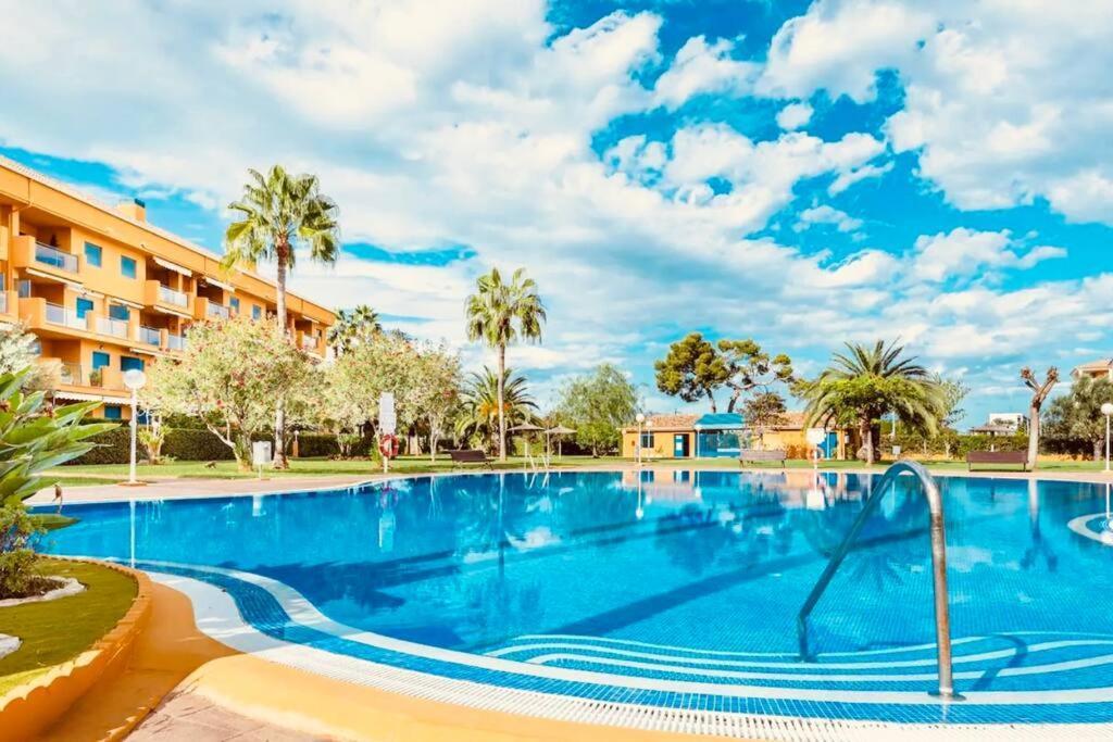 Bright Ideal For Long Dénia