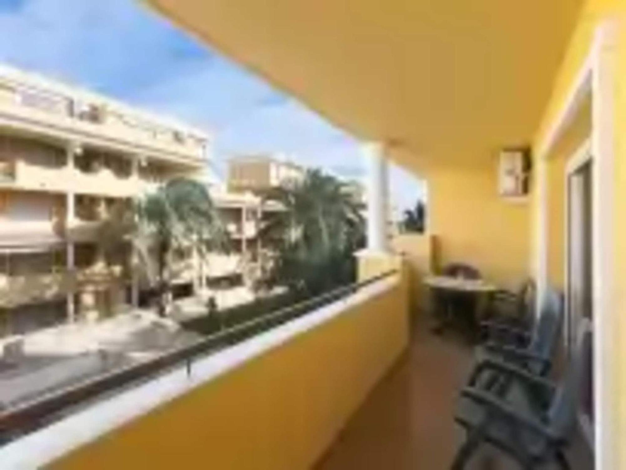 In * Dénia