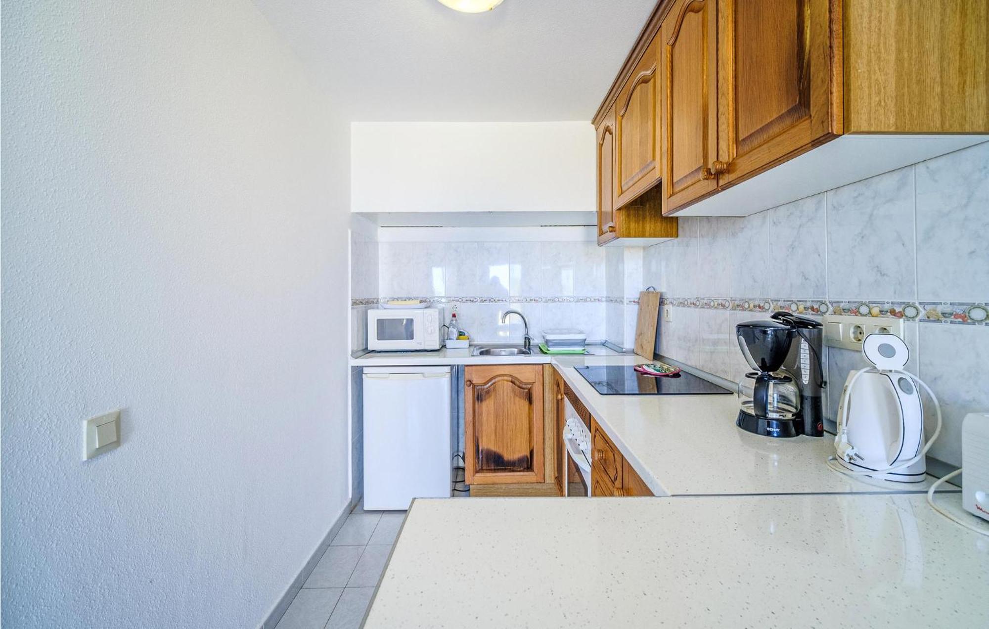 Stunning In With Kitchen * Denia