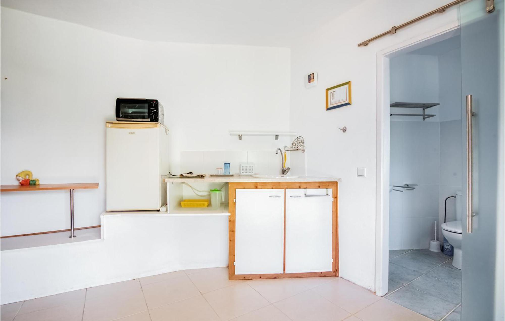 Pet Friendly In With Kitchen Holiday home *