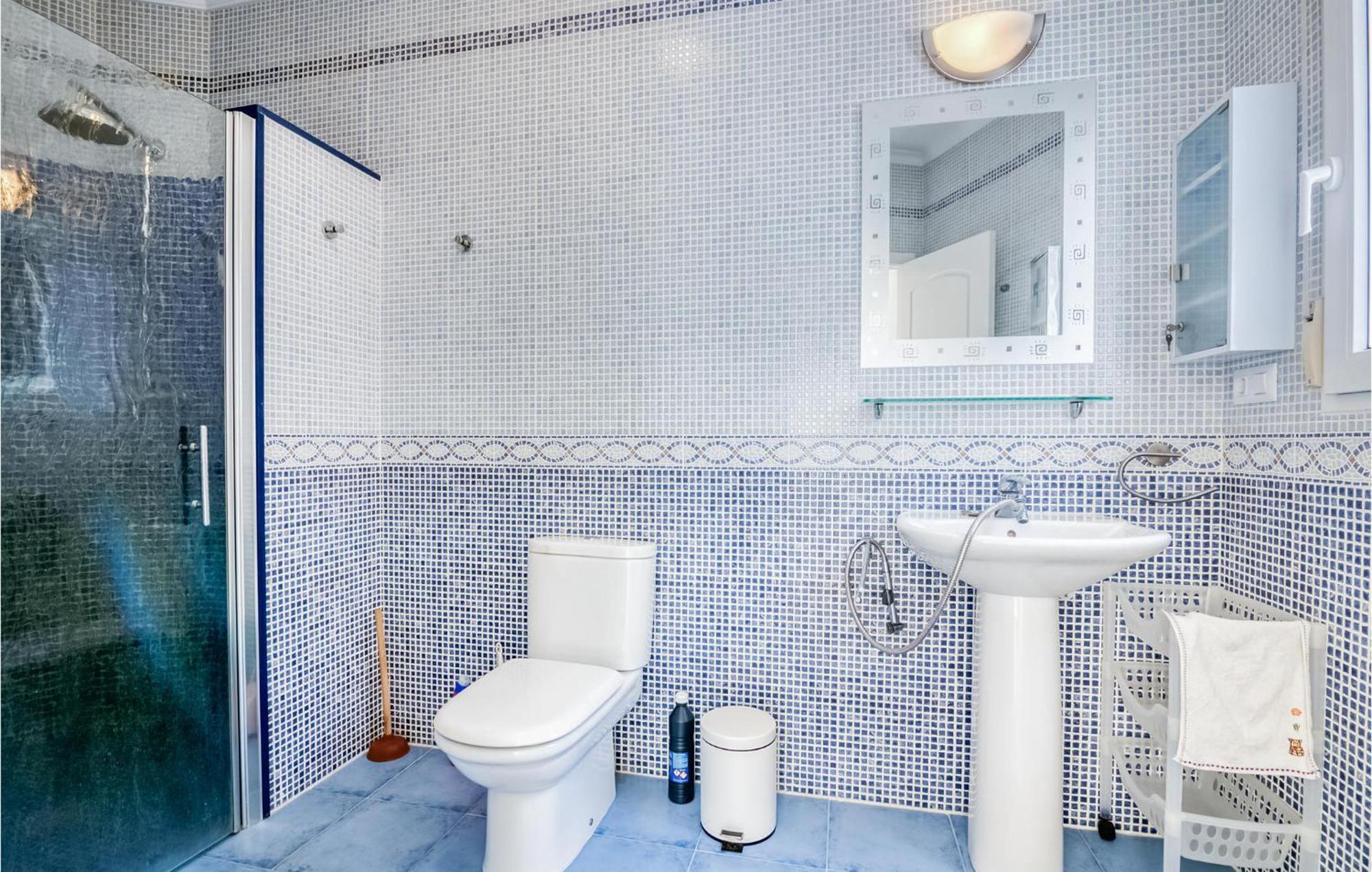 Pet Friendly In With Kitchen Denia