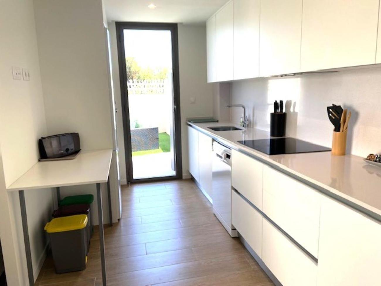 Apartment - Vivir La Vida *