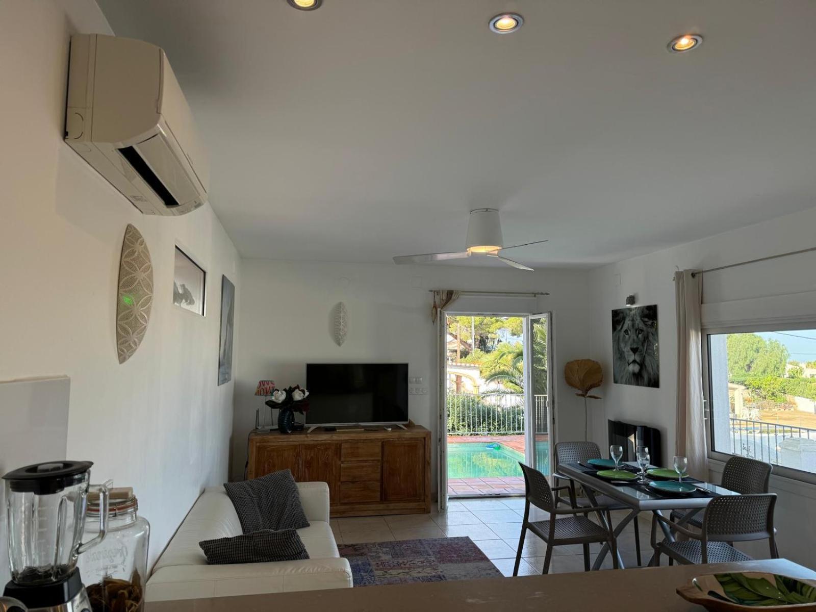 Casacadi * Dénia