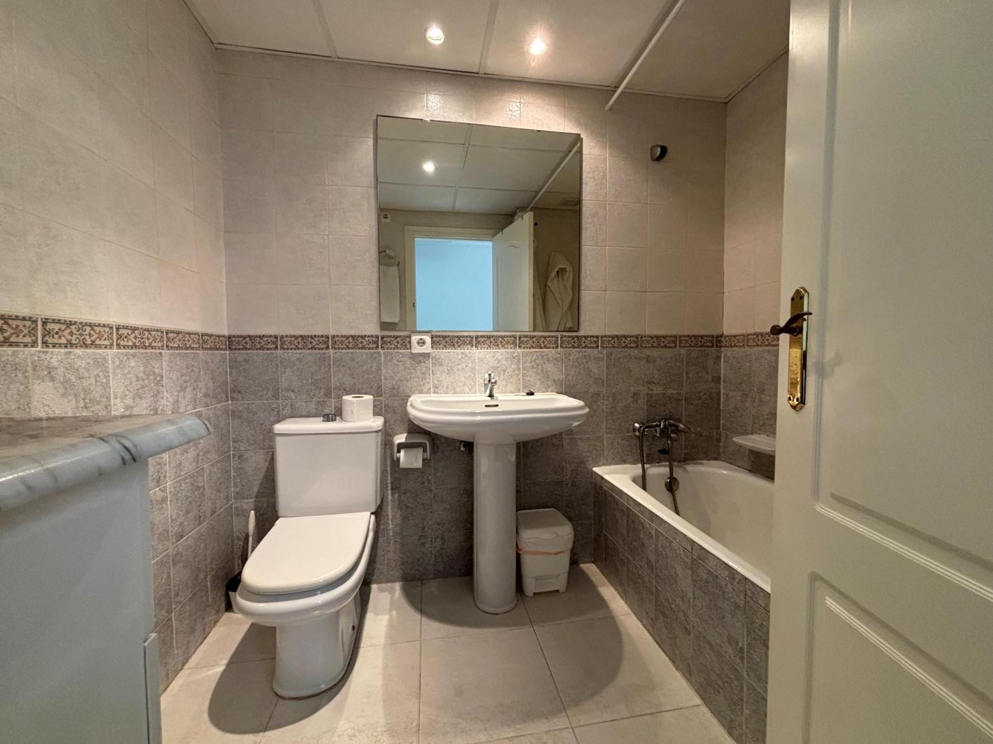 Apartamento La Fontana A- Primer Piso- Serviden