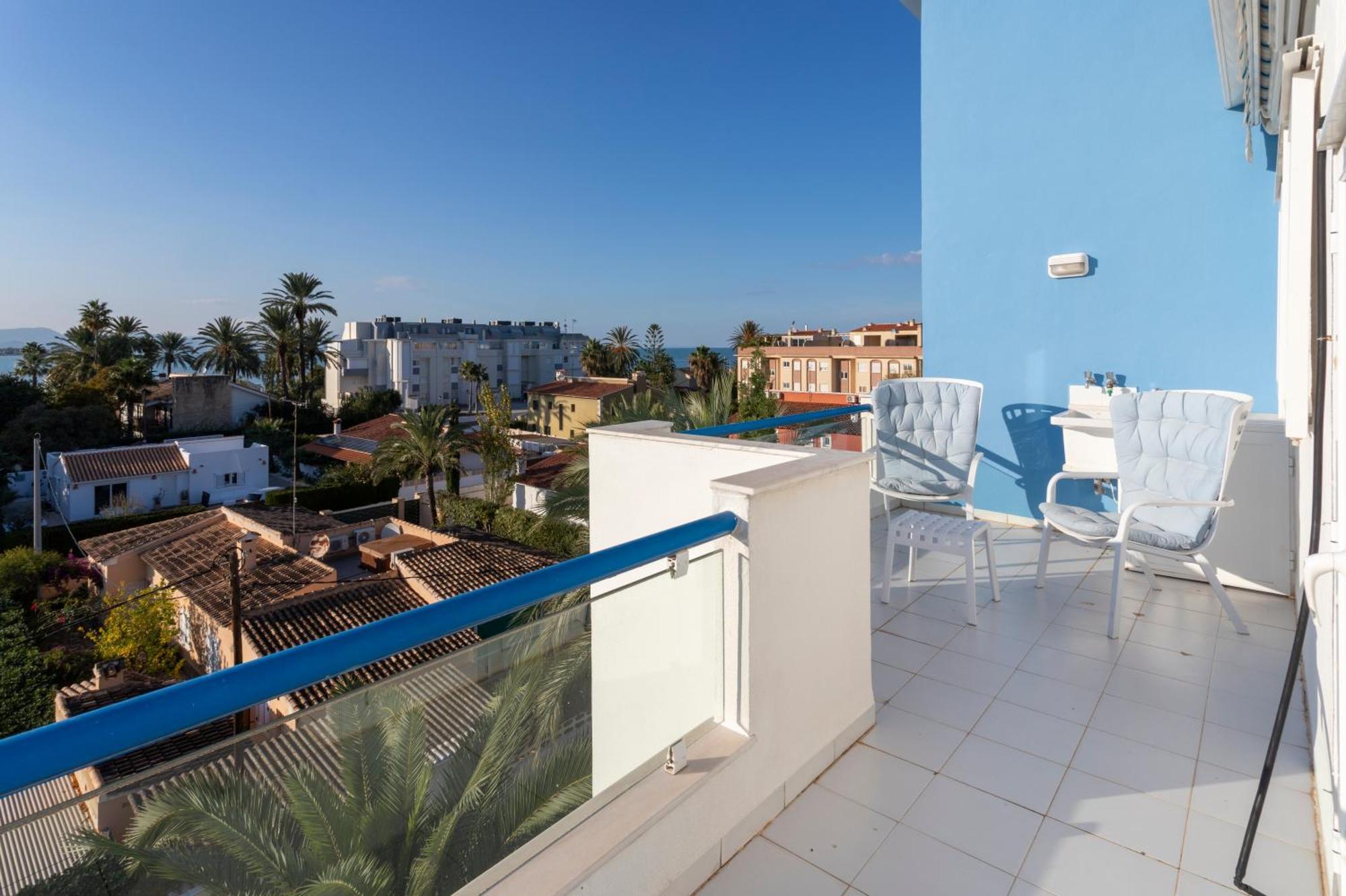Apartamento Calablanca Atico By Bookindenia