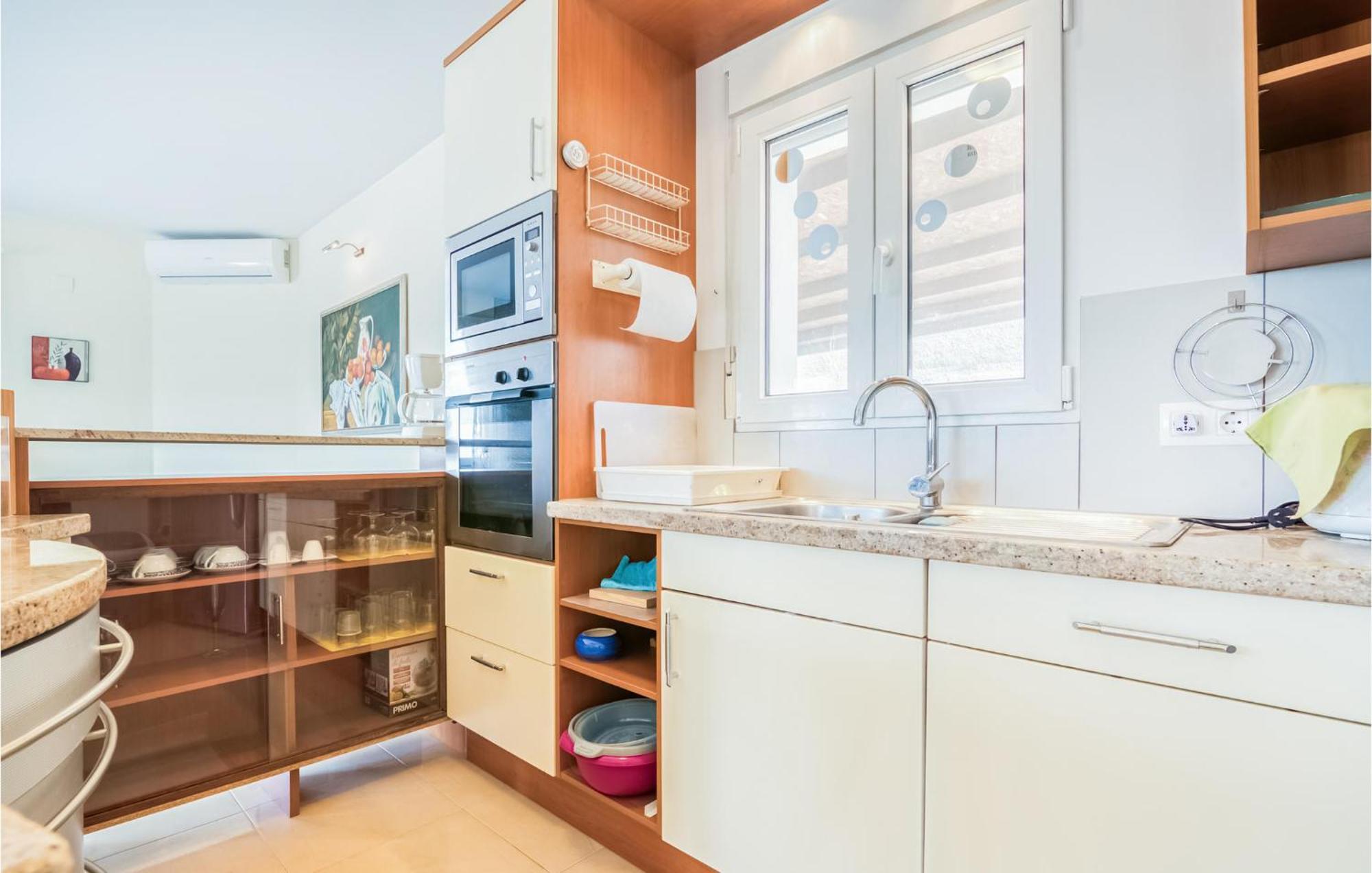 Holiday home Pet Friendly In With Kitchen