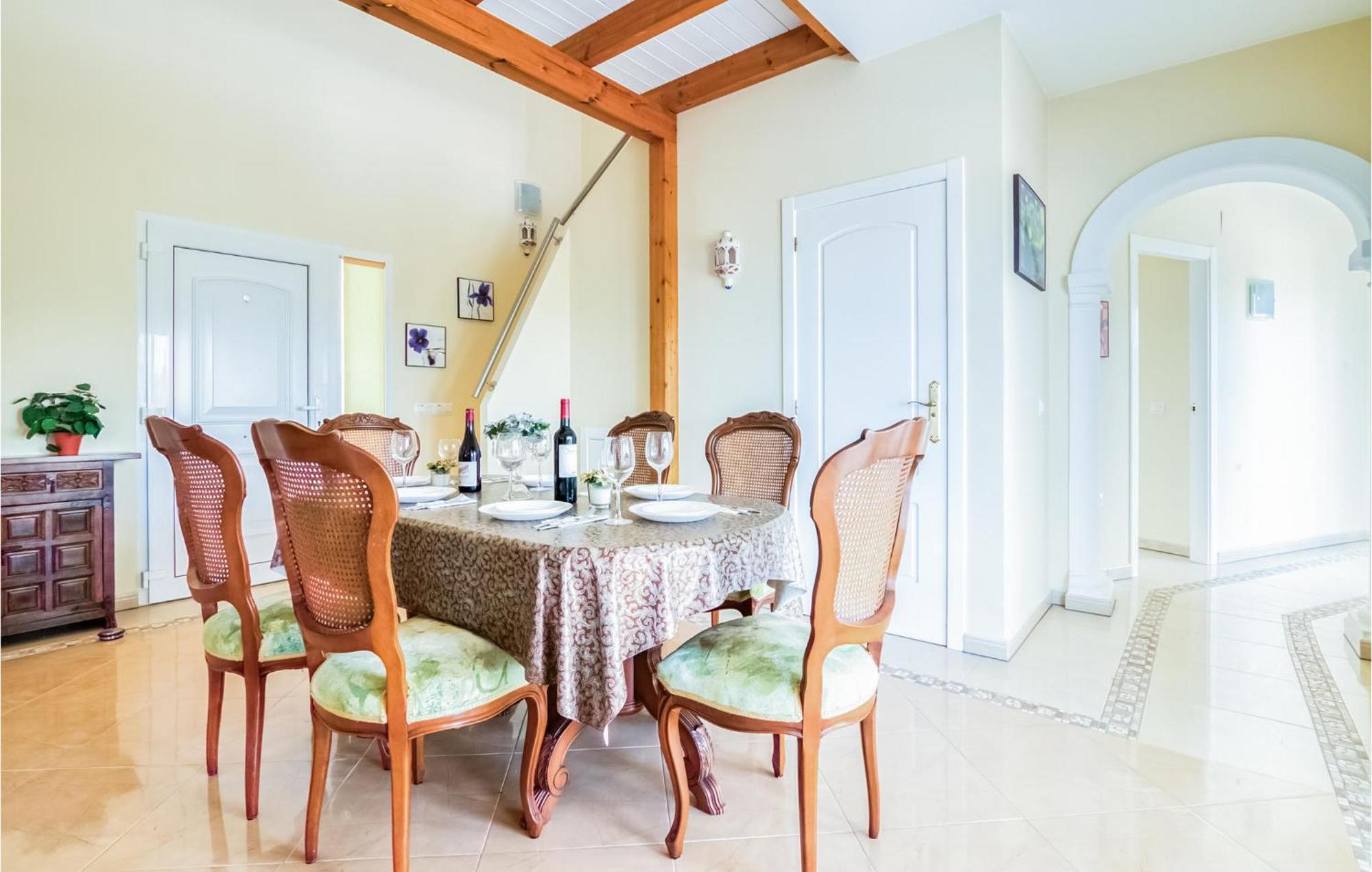 Holiday home Pet Friendly In With Kitchen *