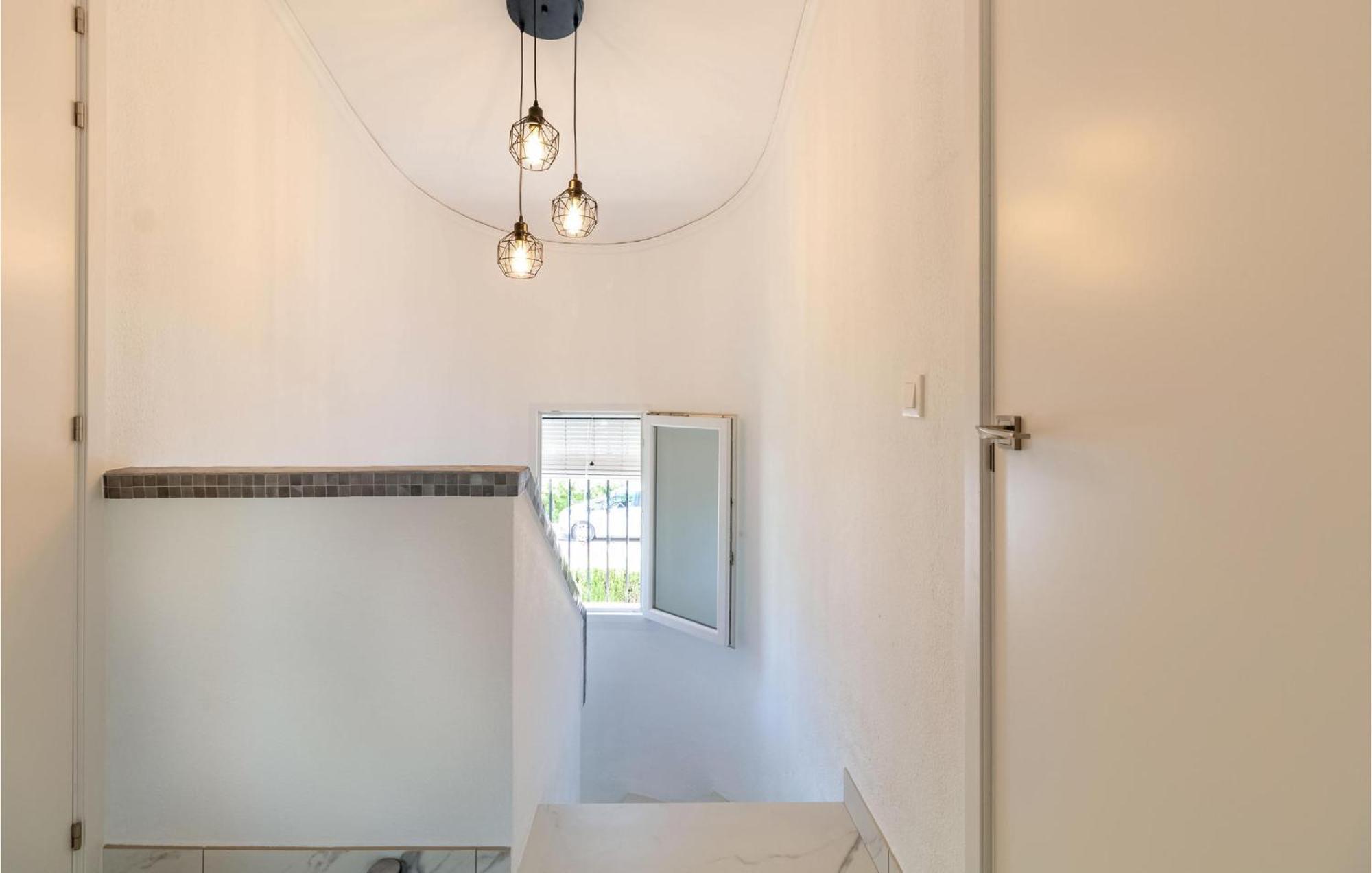 Сasa de vacaciones 3 Bedroom Cozy In *