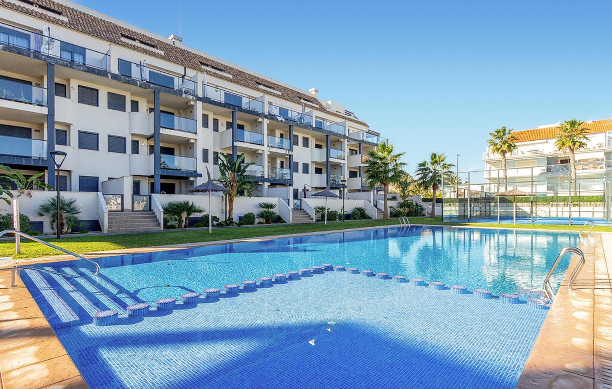 Apartamento Lovely In With Swimming Pool