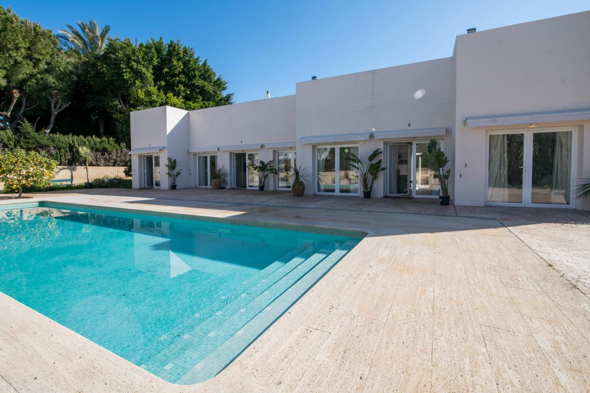 Acogedor Con Jardin En 3 *
