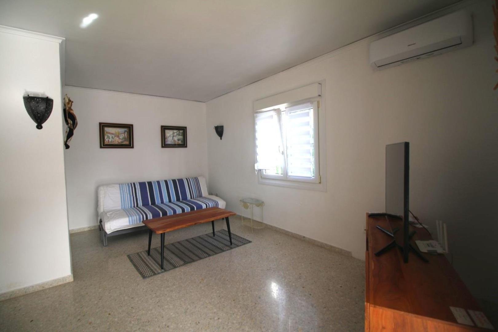 Villa Gerona 27