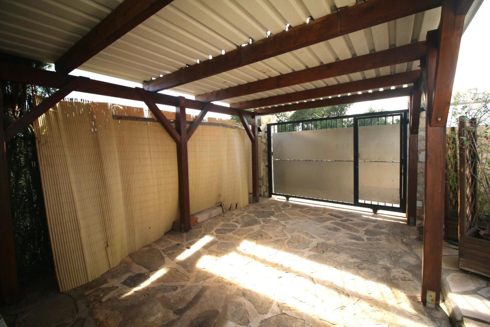 Villa Gerona 27