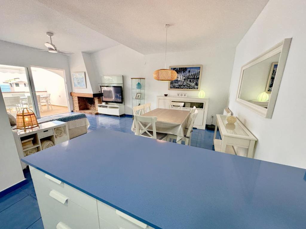 Les Rotes 30 By Homeprive *
