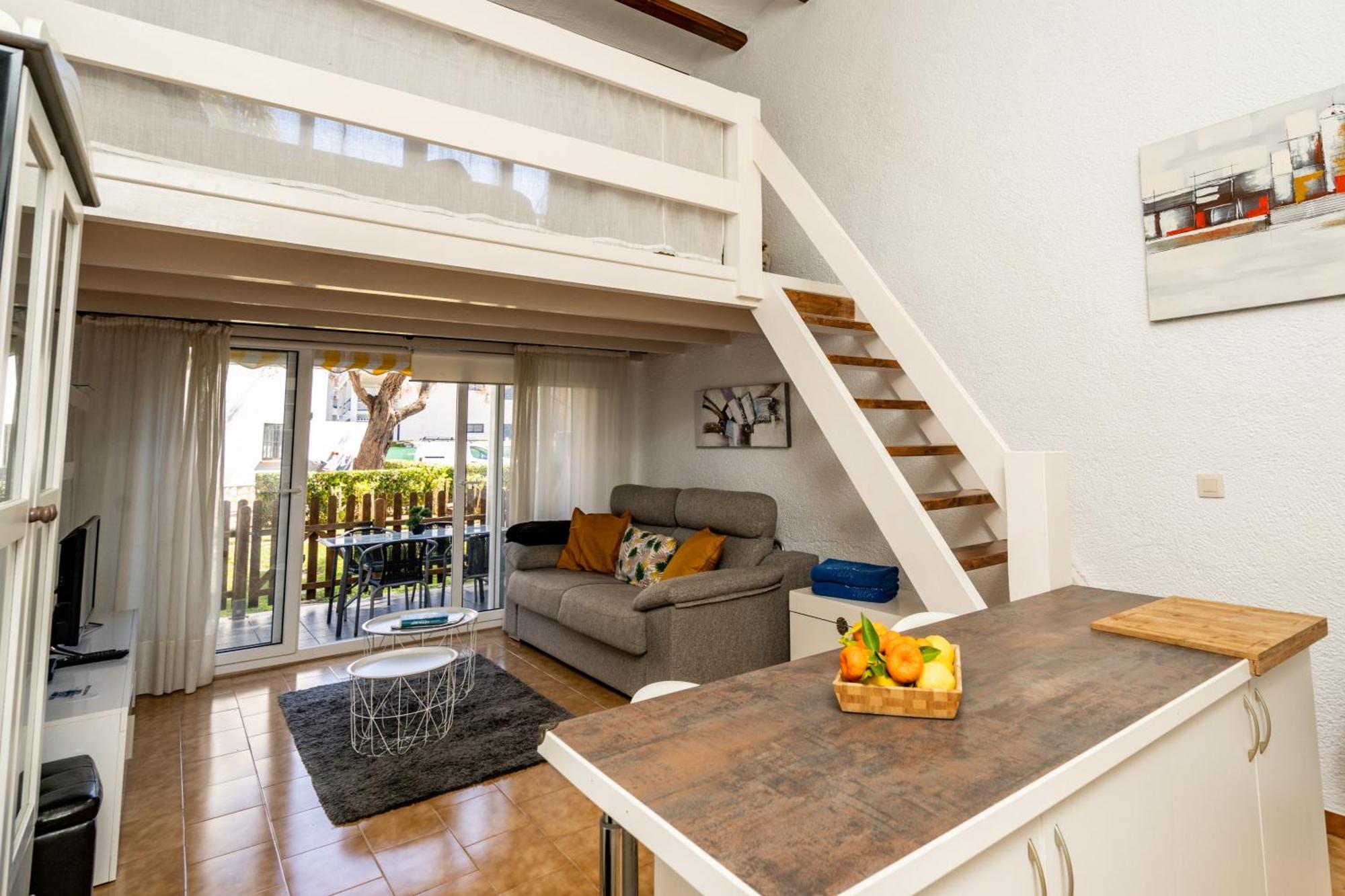 Solymar Apartment *