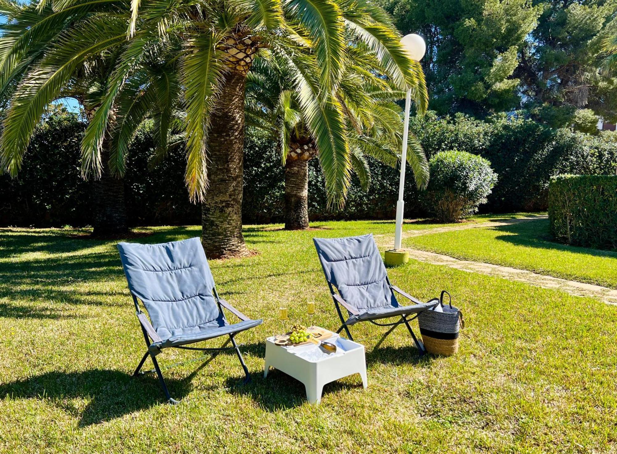 De Diseno Reformado Con Piscina Y Jardin Dénia