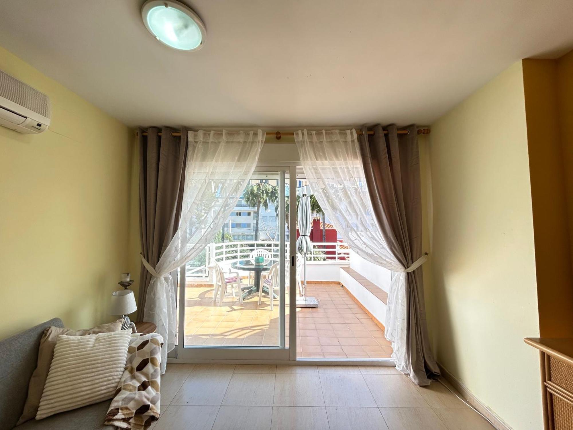 Sea Views Apartment *