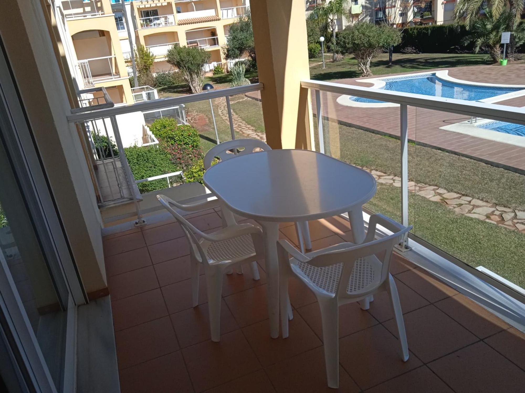 La Riviera - Vista Piscina- Serviden