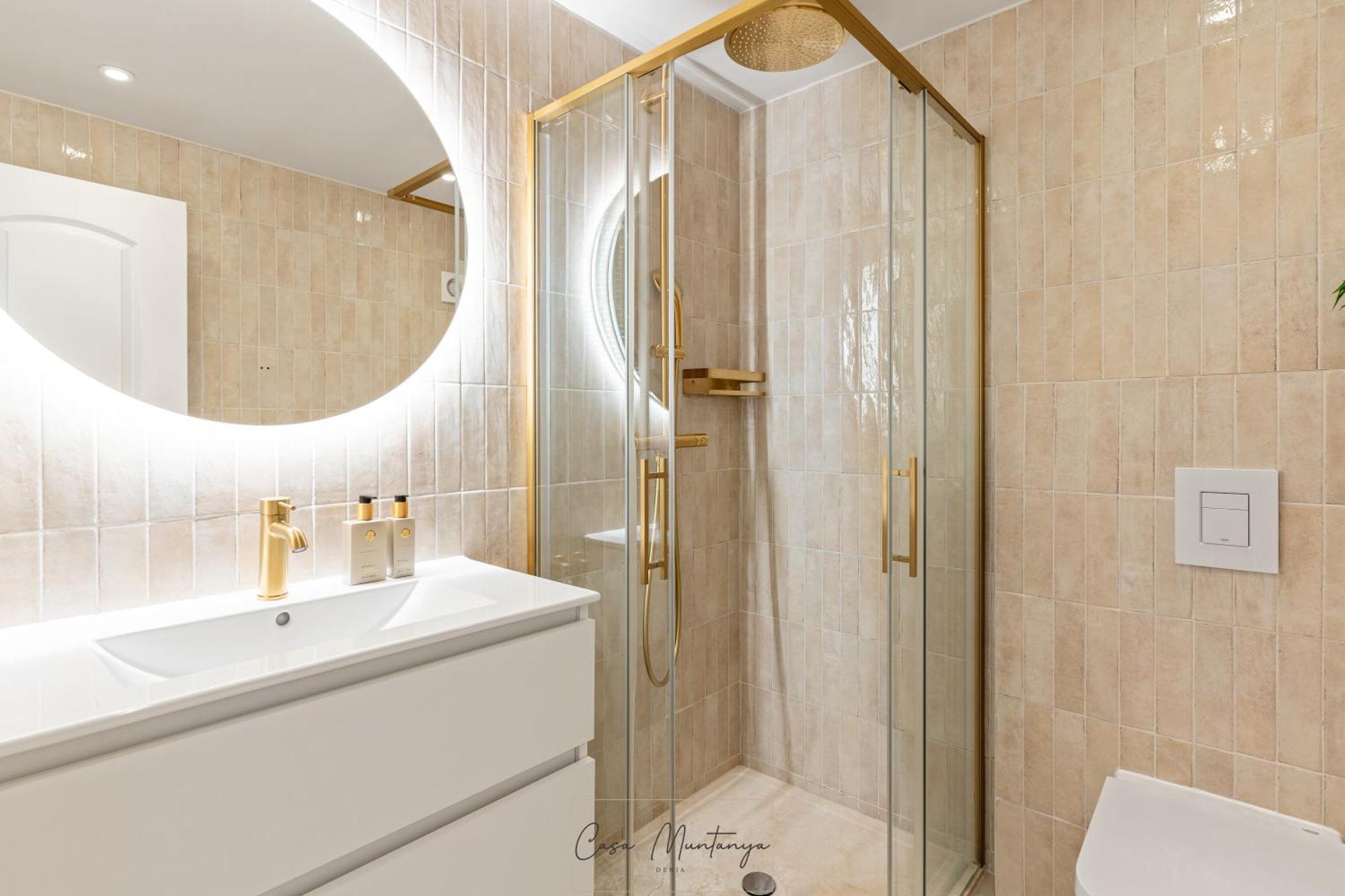 Apartamento De Diseno Reformado Con Piscina Y Jardin *