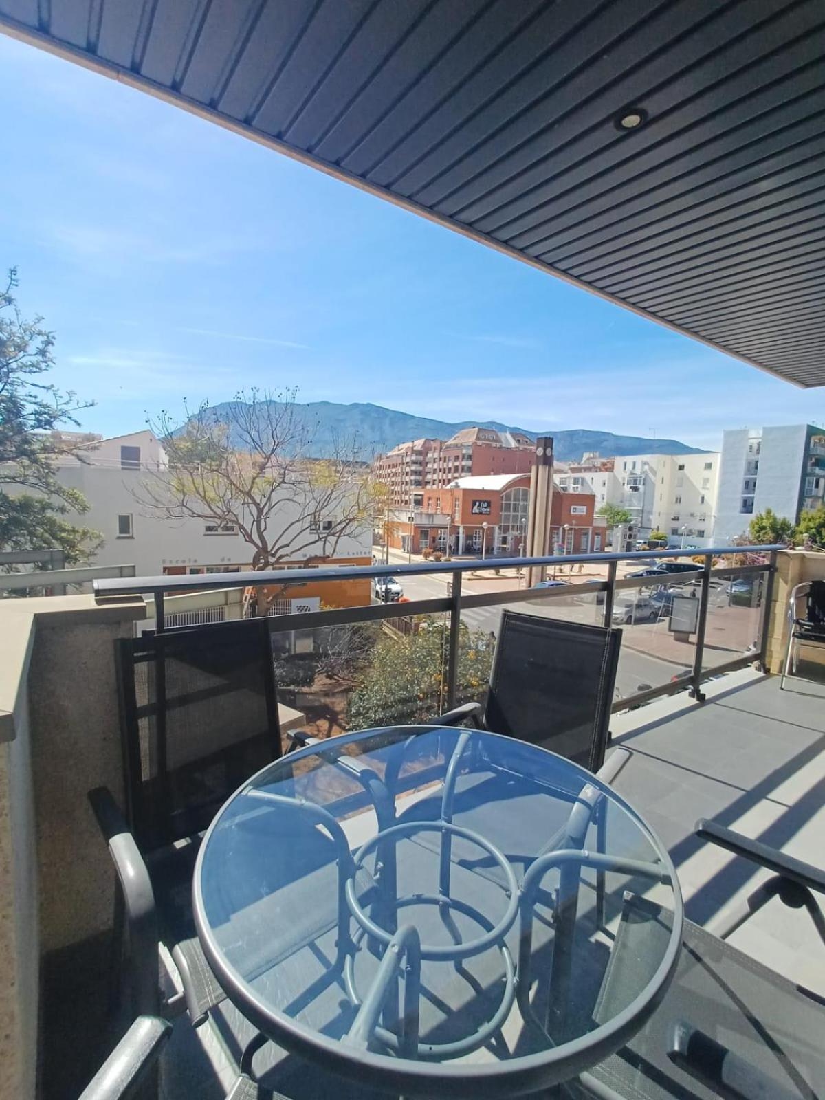 La Rosaleda, Centrico, Con Garaje Y Terraza Exterior Dénia