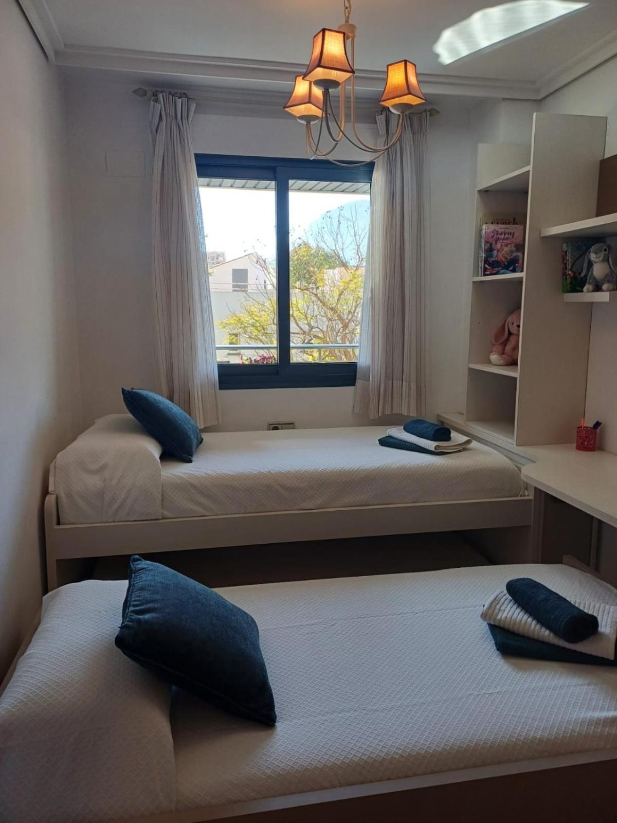 Apartamento La Rosaleda, Centrico, Con Garaje Y Terraza Exterior Dénia