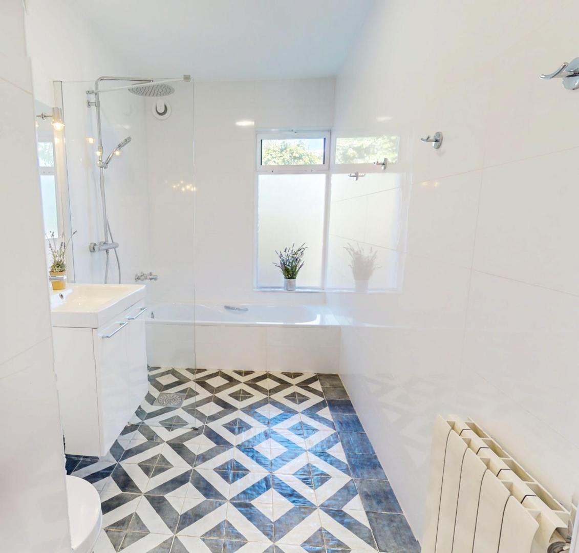 Leon By Family Homes