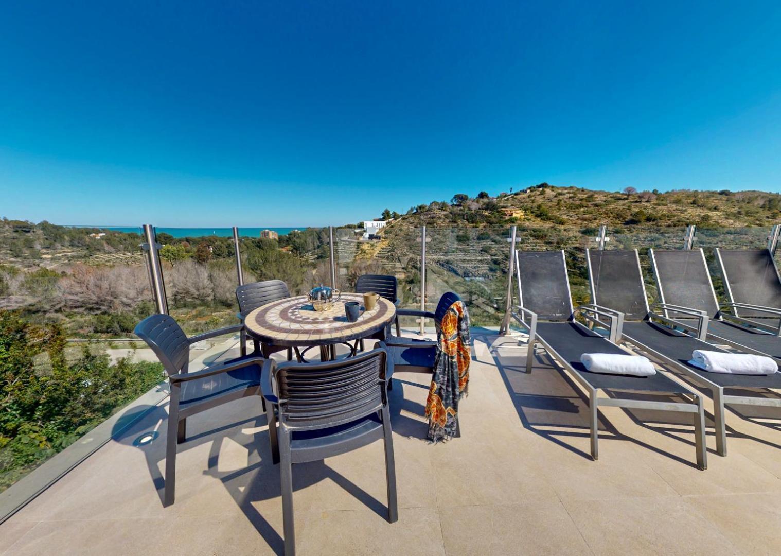 Villa Leon By Family Homes