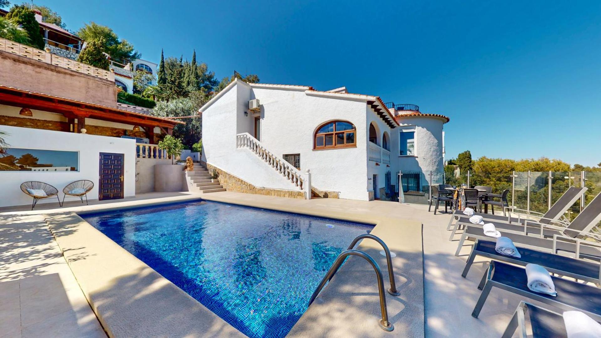 Leon By Family Homes