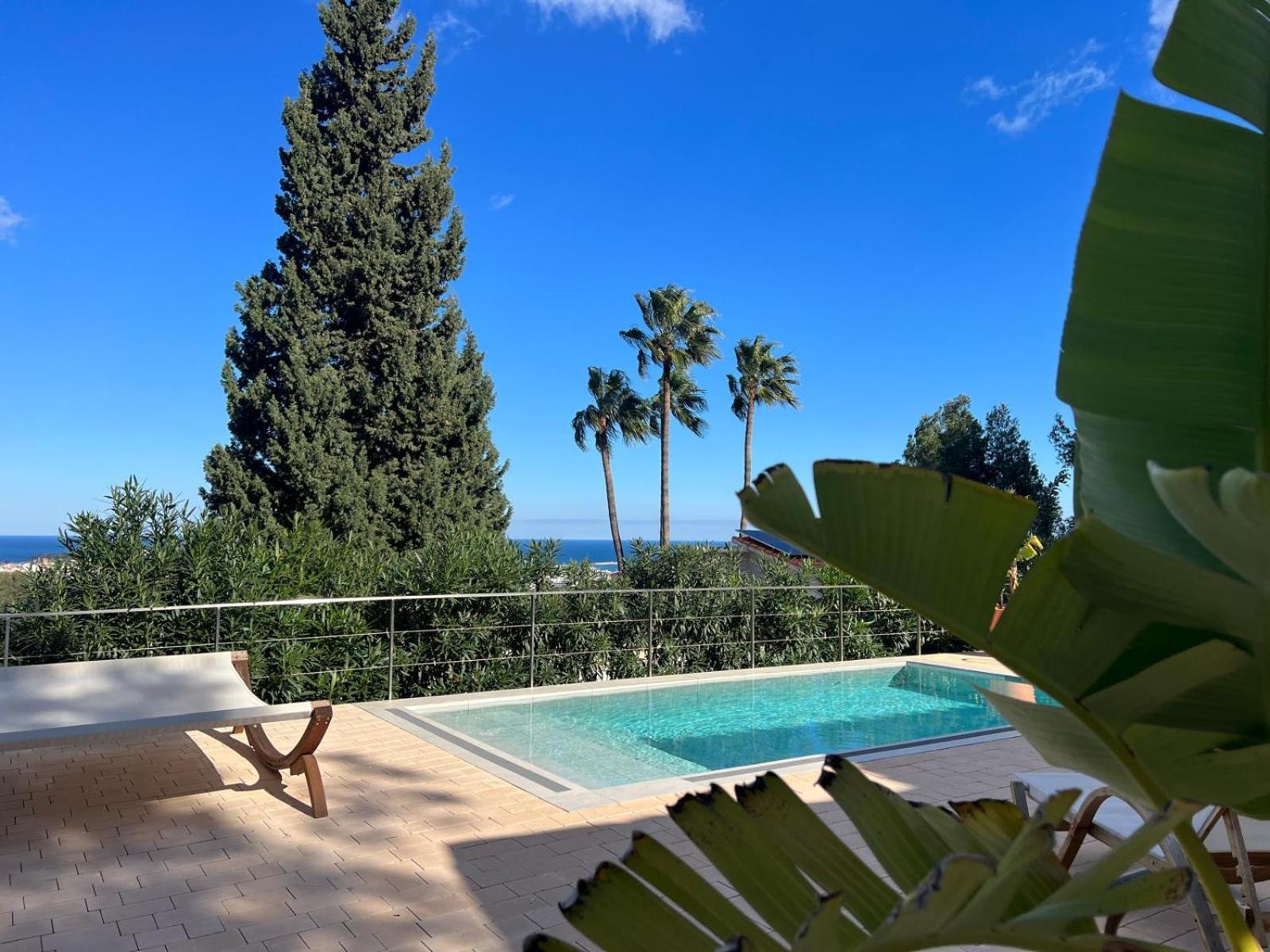 Сasa de vacaciones House With Swimming Pool And Amazing Sea And Mountain Views In Montgo, Dénia